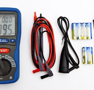 DT-5500 Tsifrovoi megaommetr