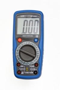 DT-9908 Multimetr tsifrovoi